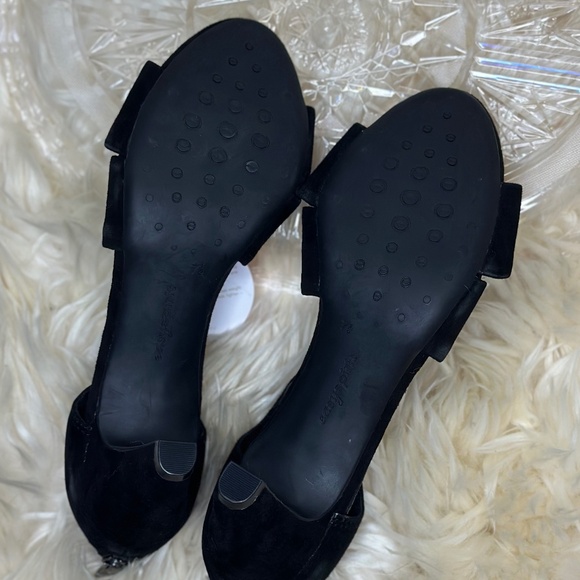 Easy Spirit Black Strappy High Heels Size 7.5 - Picture 9 of 10